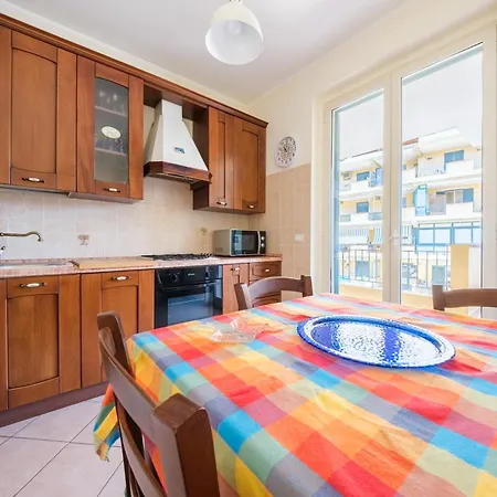 Appartamento Casa Aura A Fronte Mare *